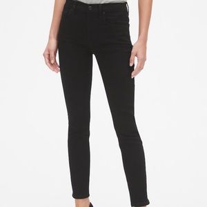 Gap True Skinny Jeans